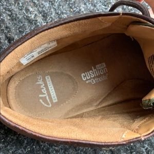 clarks edgewick mid brown oily
